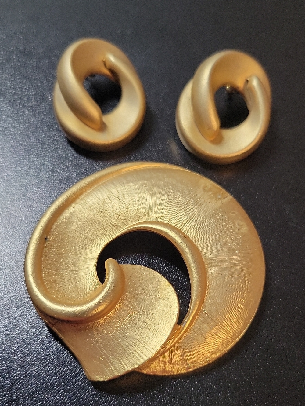 Gold Tone Swirl Statement Brooch and Clip-On Earring Set - Women's Accessories